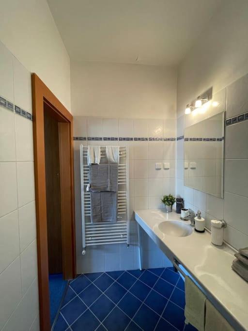 Apartman Obchodna Bratislava Exterior photo