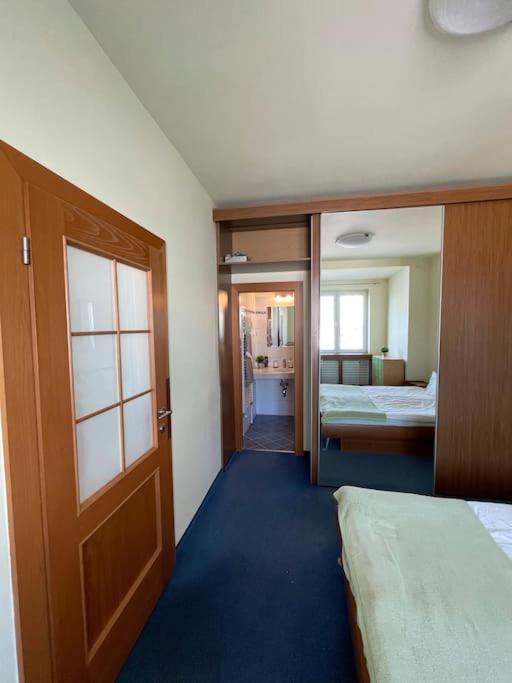Apartman Obchodna Bratislava Exterior photo