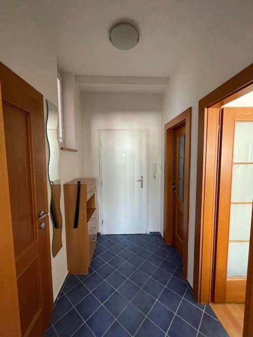 Apartman Obchodna Bratislava Exterior photo